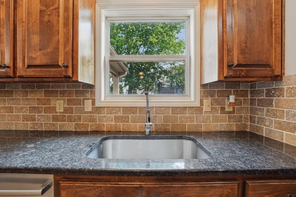 2809 SE Jennifer Drive — photo 8