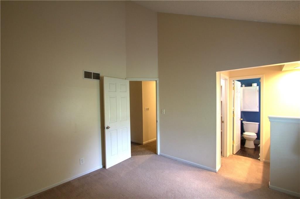 109 SE Rockwood Street — photo 11