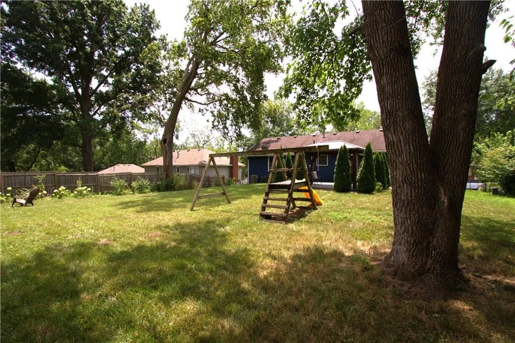 109 SE Rockwood Street — photo 33
