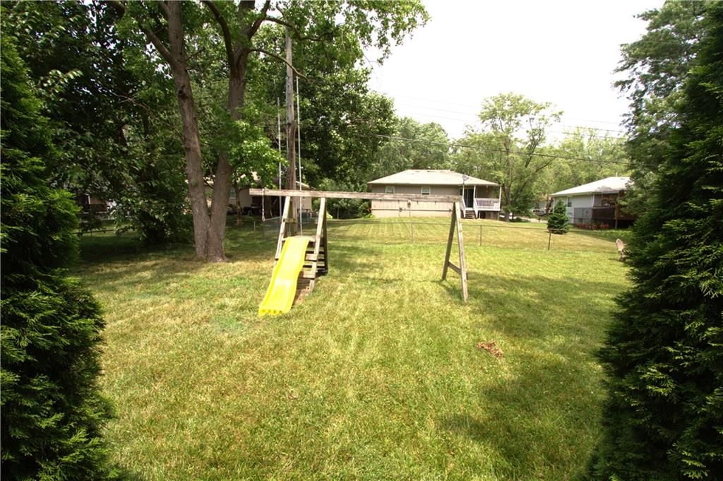109 SE Rockwood Street — photo 34