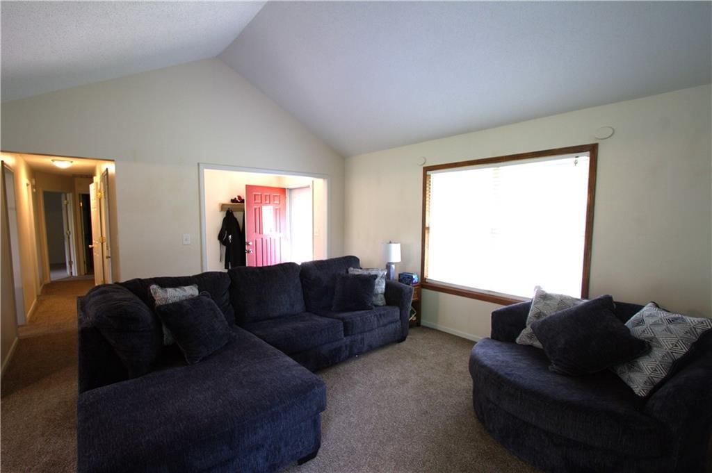109 SE Rockwood Street — photo 6