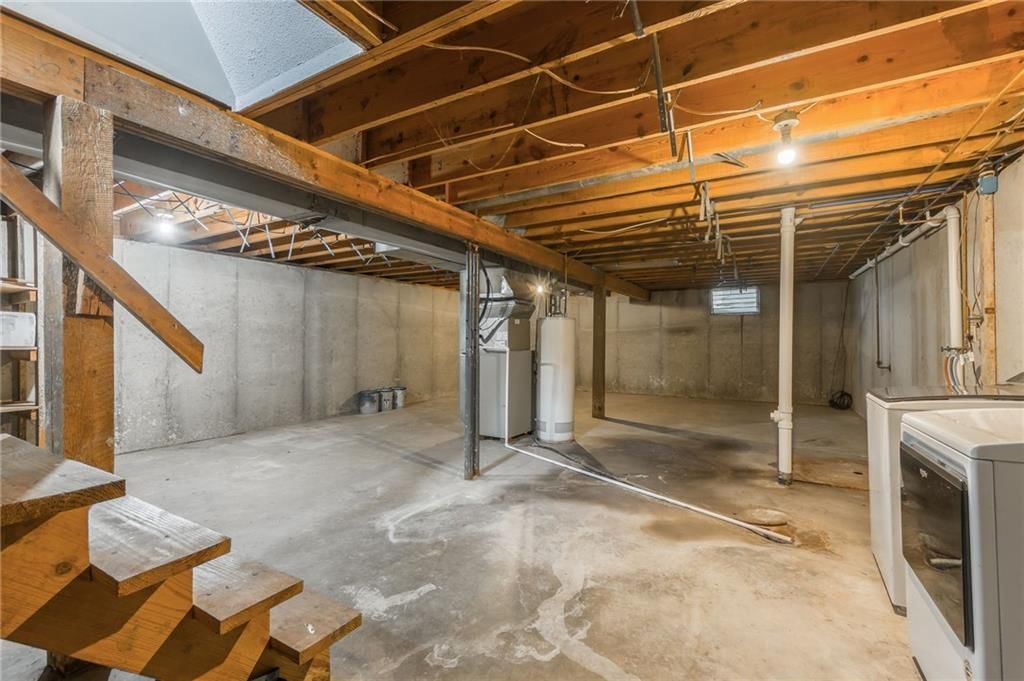 300 N Grove Street — photo 19