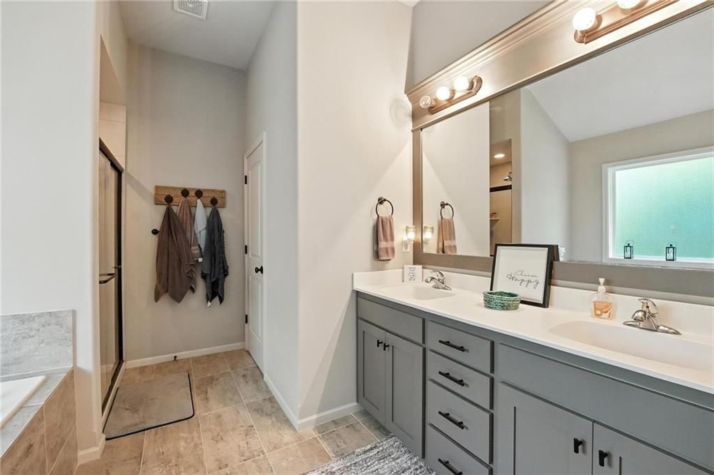 1016 SE Forest Ridge Court — photo 35