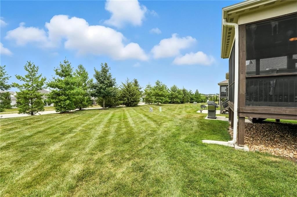 11528 S Waterford Drive — photo 46