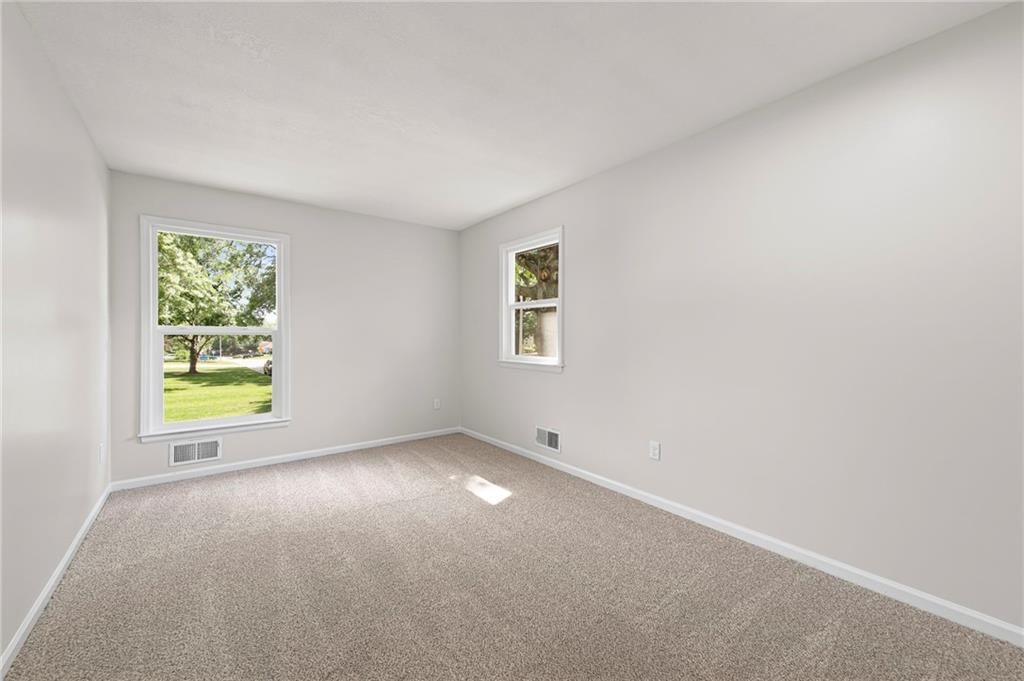 8900 E 81st Street — photo 32