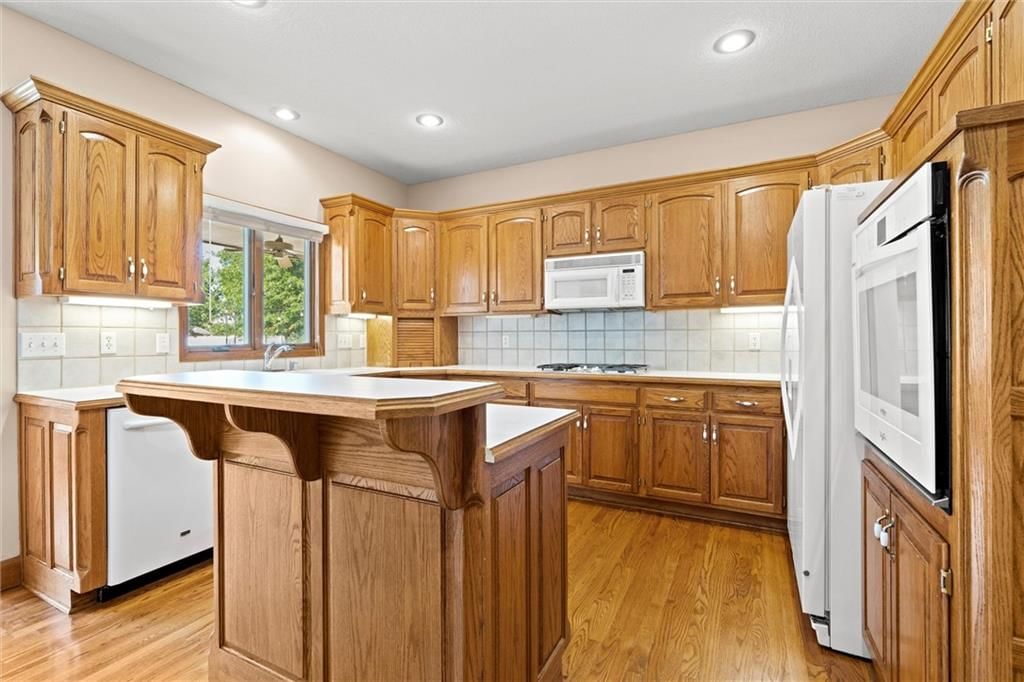 4505 NW Bittersweet Lane — photo 16