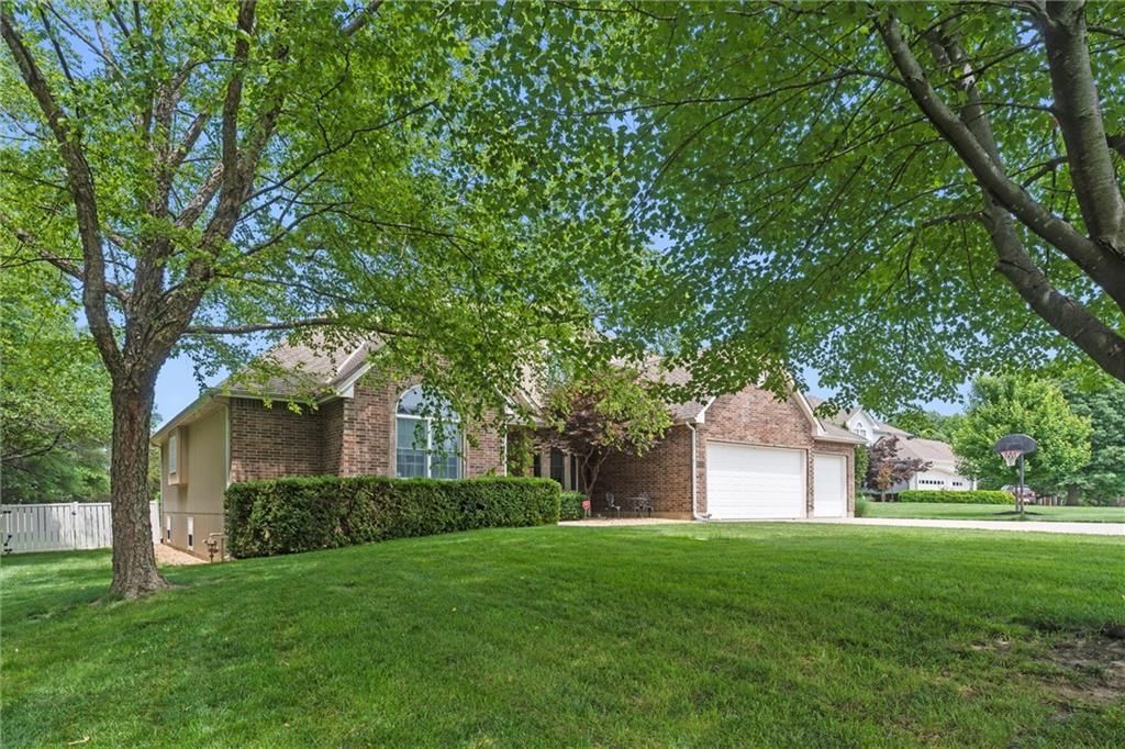 4505 NW Bittersweet Lane — photo 3