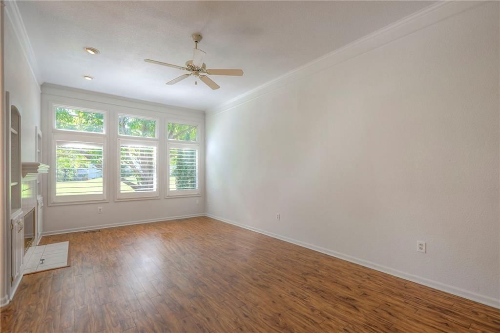 8817 Larson Avenue — photo 6