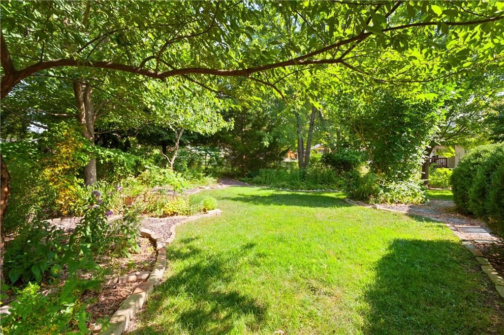 1632 NE Westwind Drive — photo 4