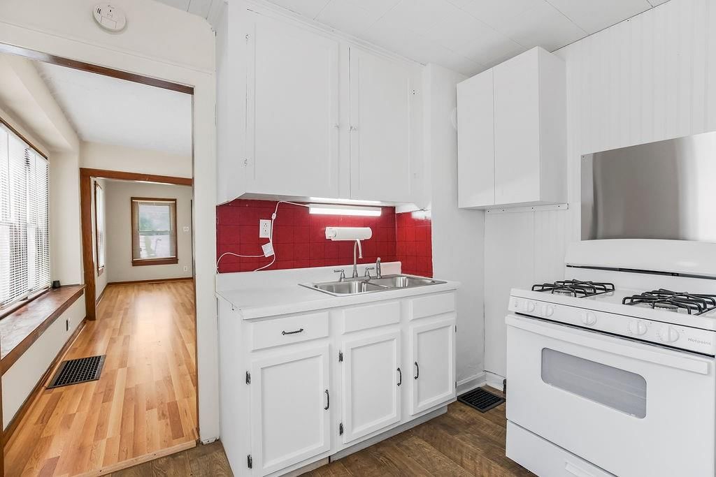 2527 N 18th Street — photo 10