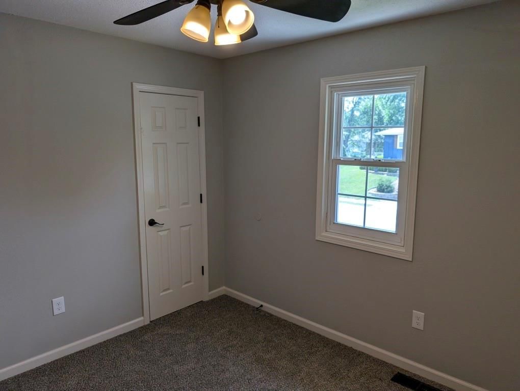 2205 S Owing Street — photo 13