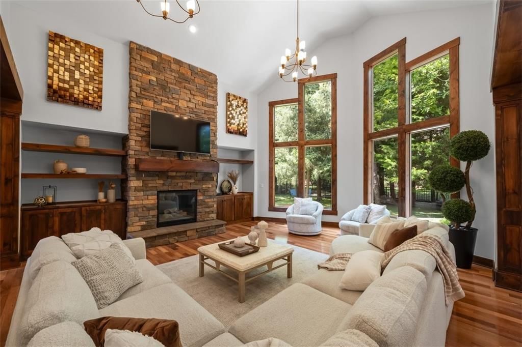 6822 Woodstock Court — photo 4