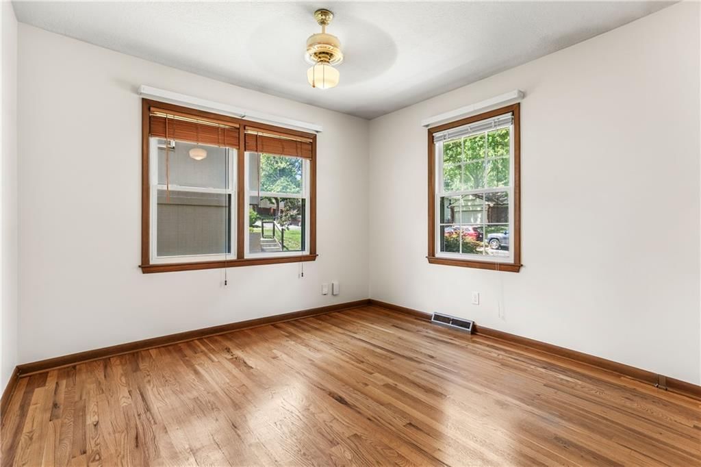 9707 W 92nd Terrace — photo 8
