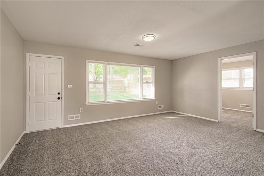 7313 E 108th Drive — photo 5