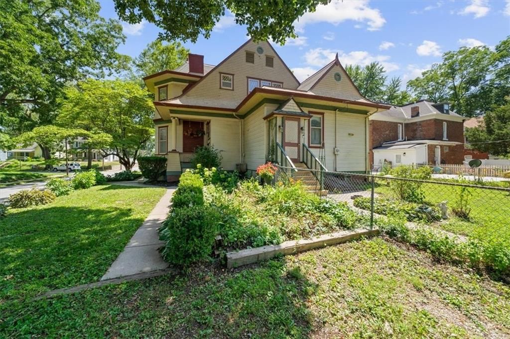 1622 Main Street — photo 37