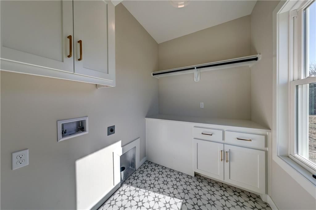 4005 NE Apple Grove Drive — photo 21