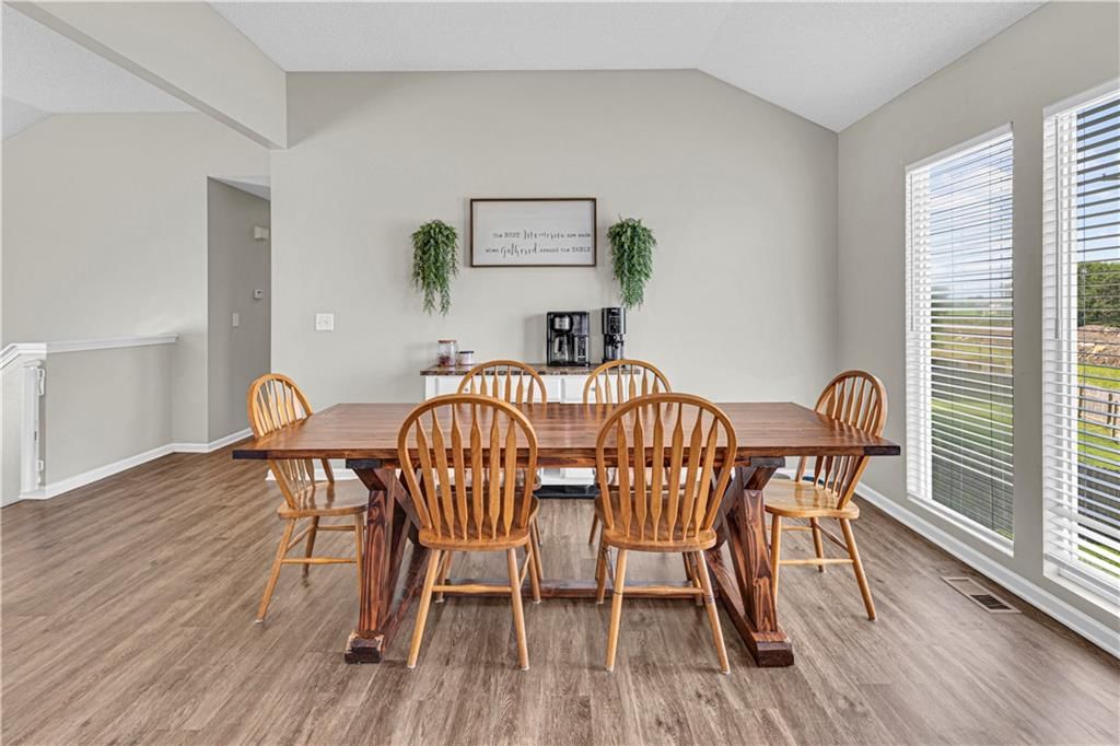 610 N poplar Street — photo 12