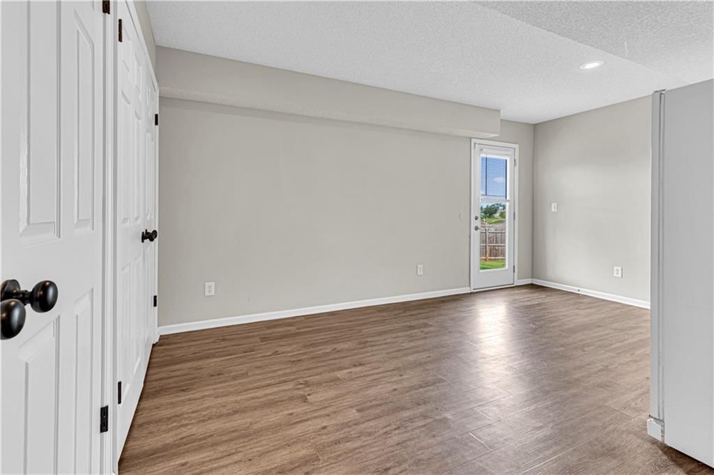610 N poplar Street — photo 22