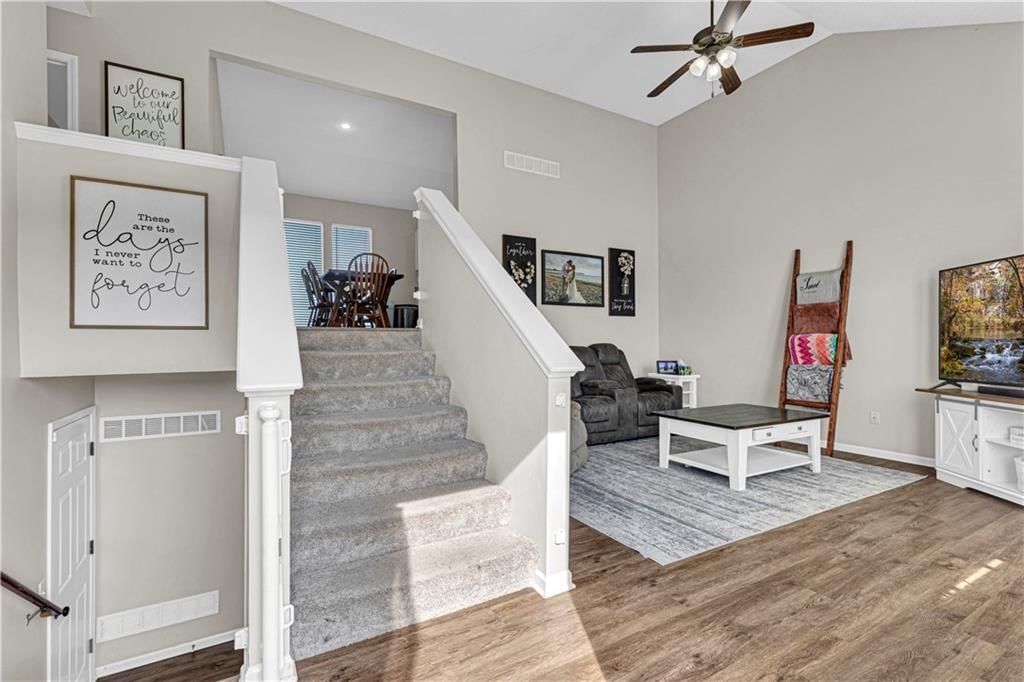 610 N poplar Street — photo 6