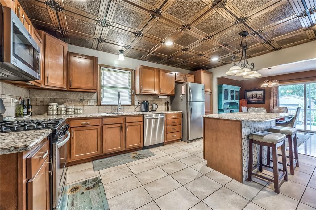 6506 Yorkshire Court — photo 5