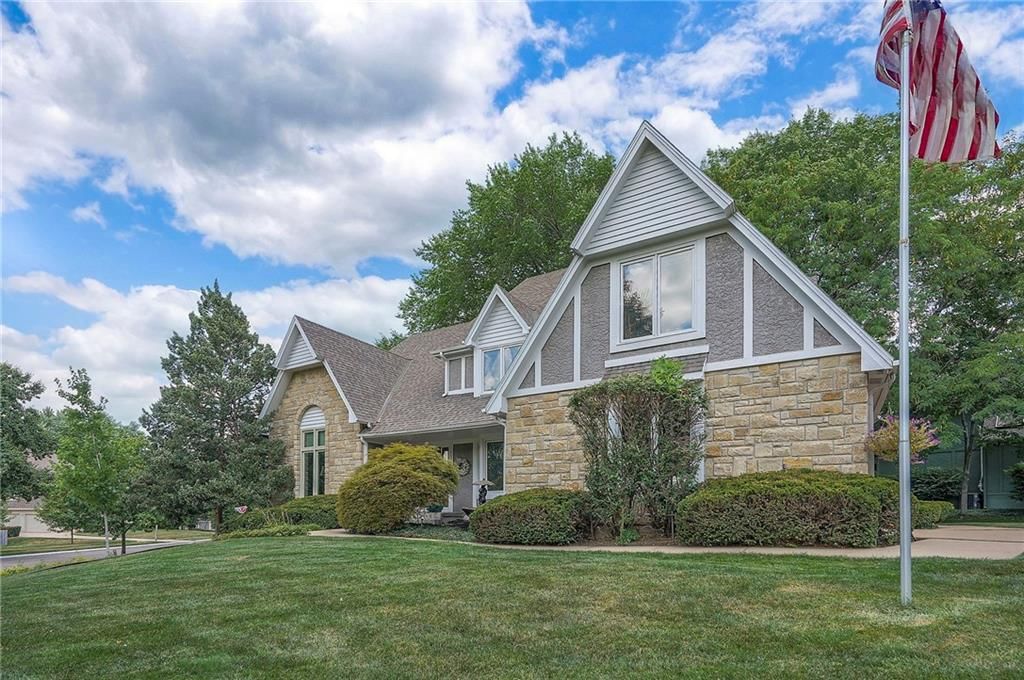 11018 W 126th Terrace, Overland Park, KS
