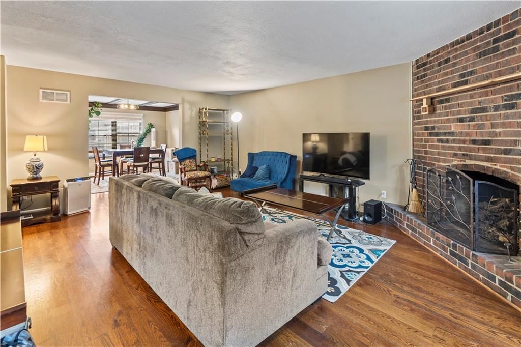 27 W Bannister Road — photo 4