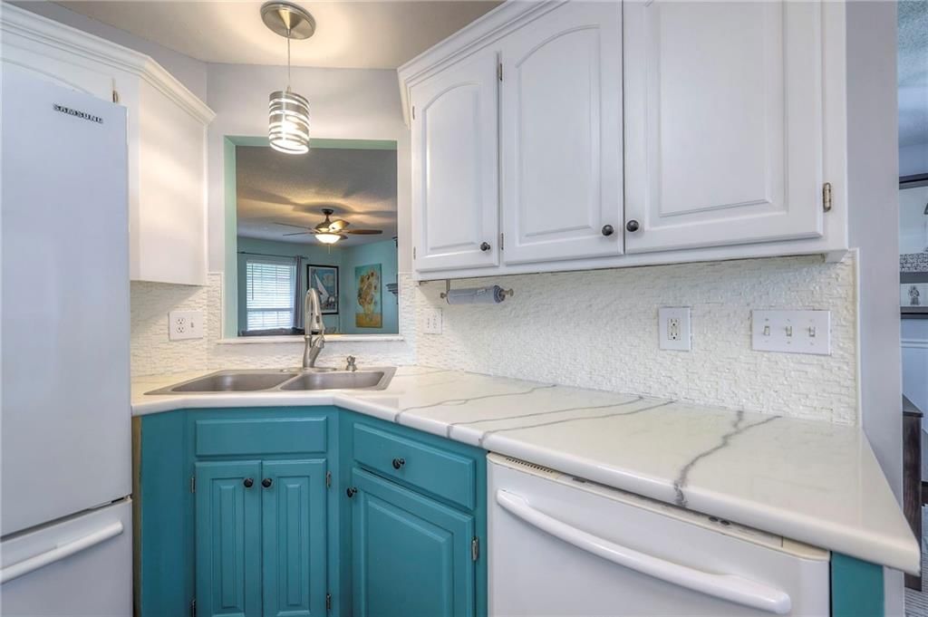 417 N Hickory Street — photo 12