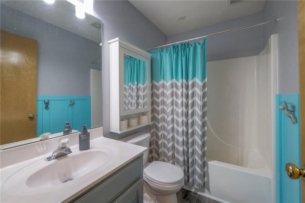 417 N Hickory Street — photo 25
