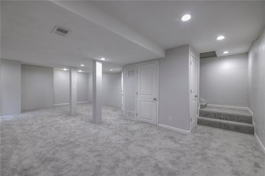 417 N Hickory Street — photo 26