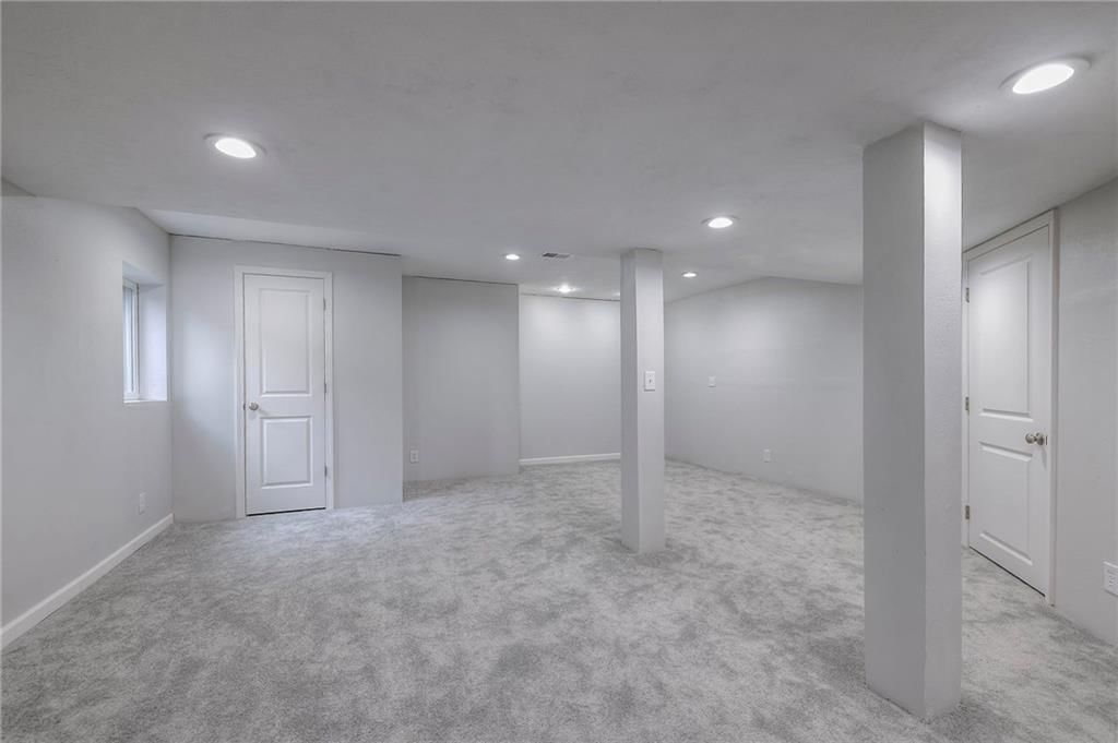 417 N Hickory Street — photo 28