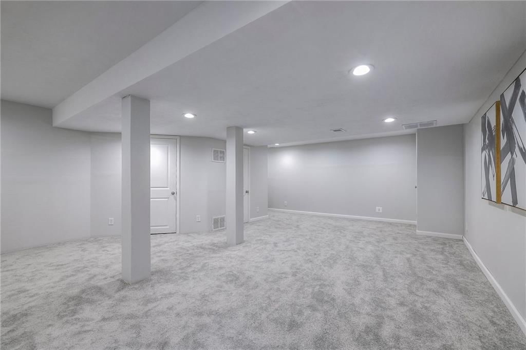417 N Hickory Street — photo 29