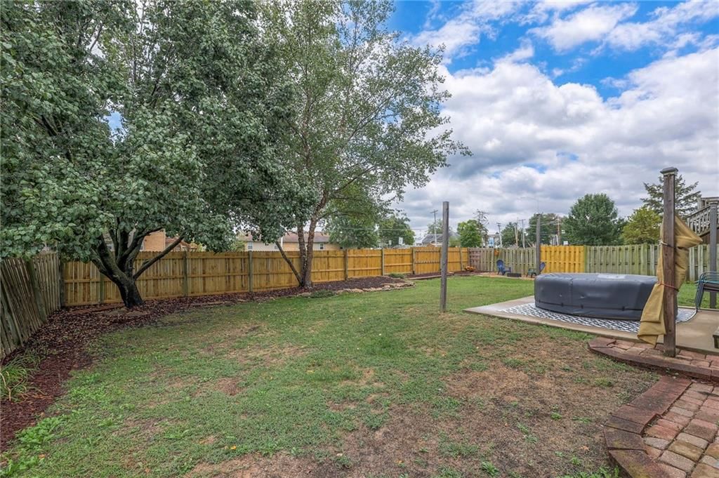 417 N Hickory Street — photo 30