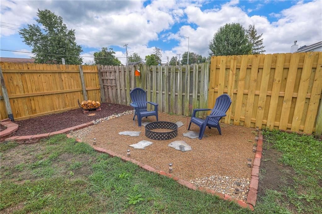 417 N Hickory Street — photo 31