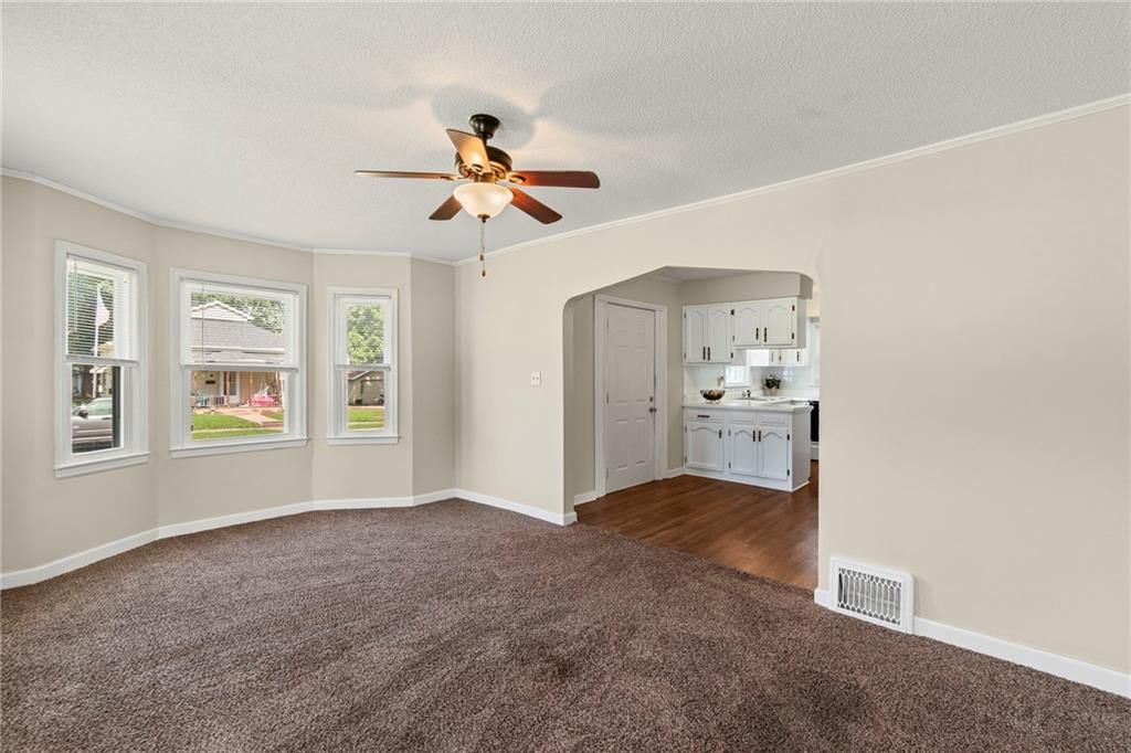 218 S Orchard Street — photo 11