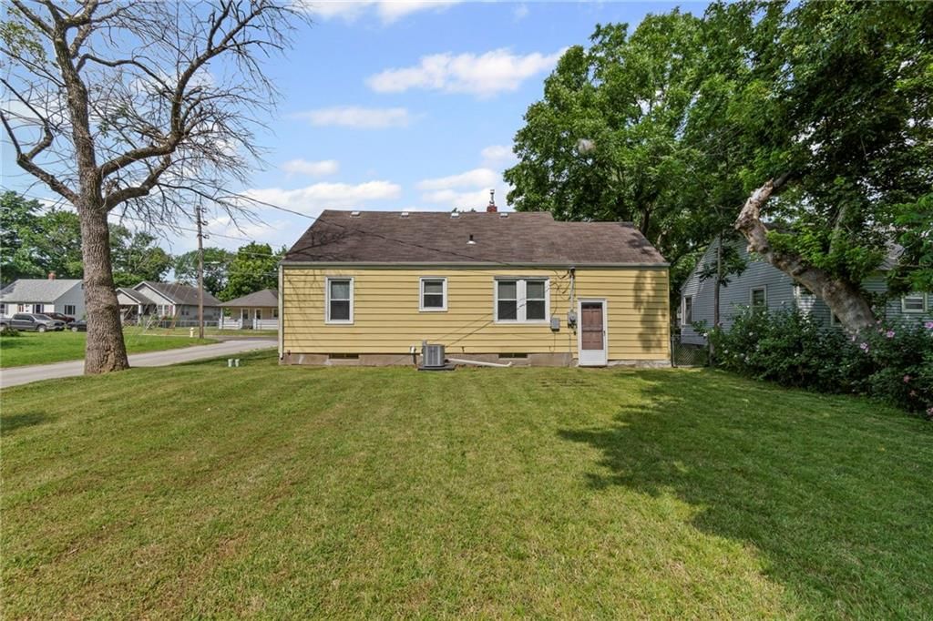 218 S Orchard Street — photo 28