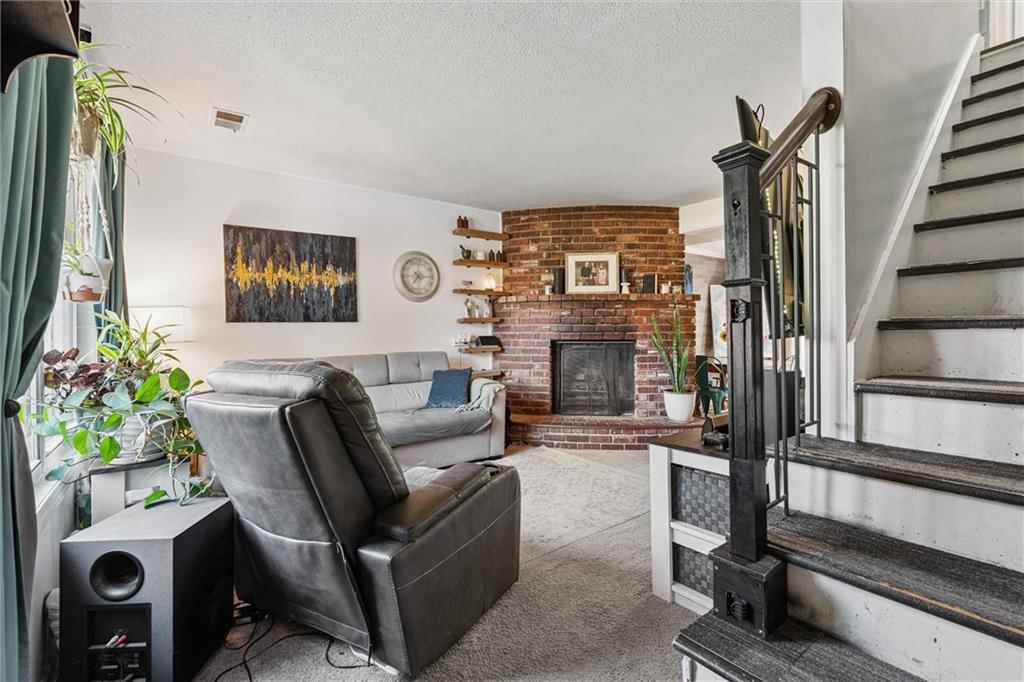 1616 E Elm Terrace — photo 4