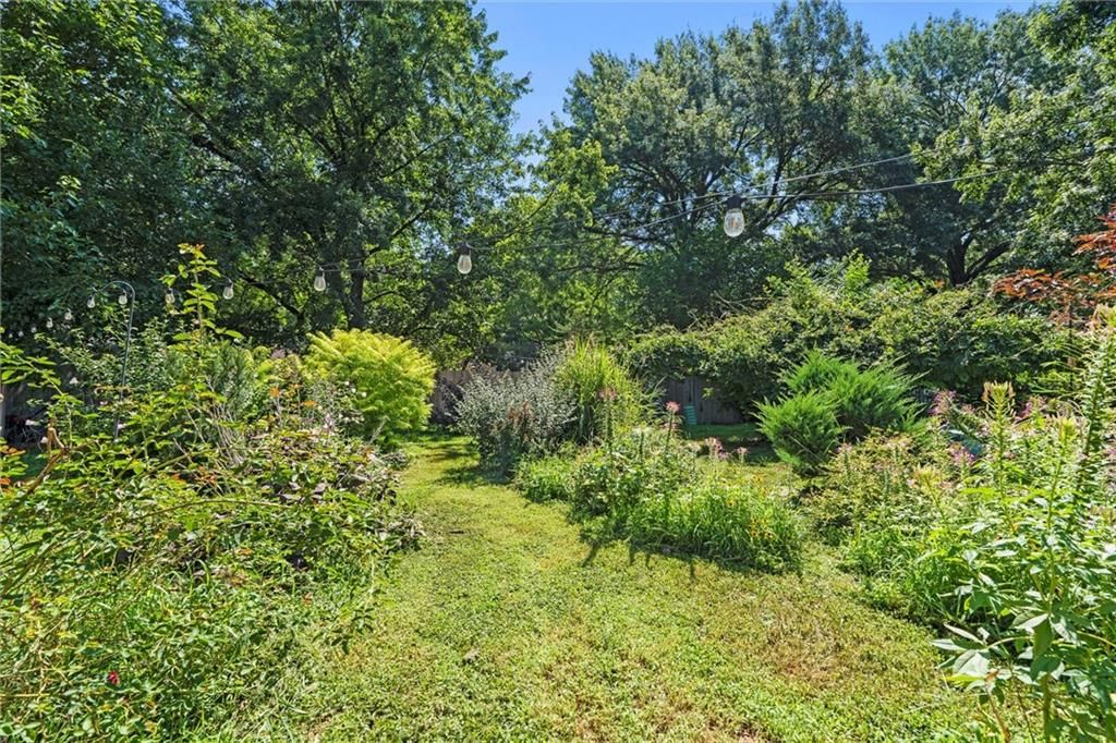 1616 E Elm Terrace — photo 39