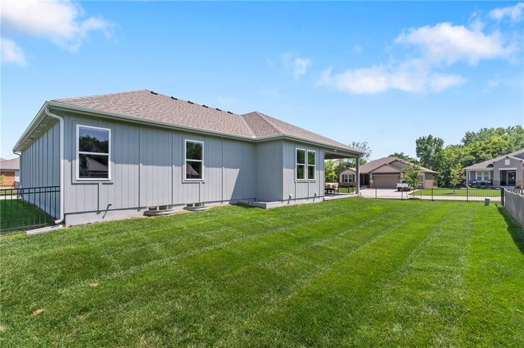 22651 Dunn Street — photo 34