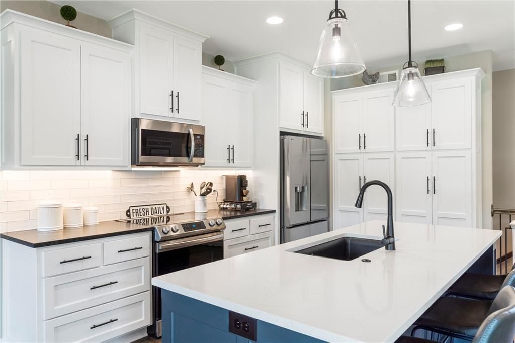 22651 Dunn Street — photo 8
