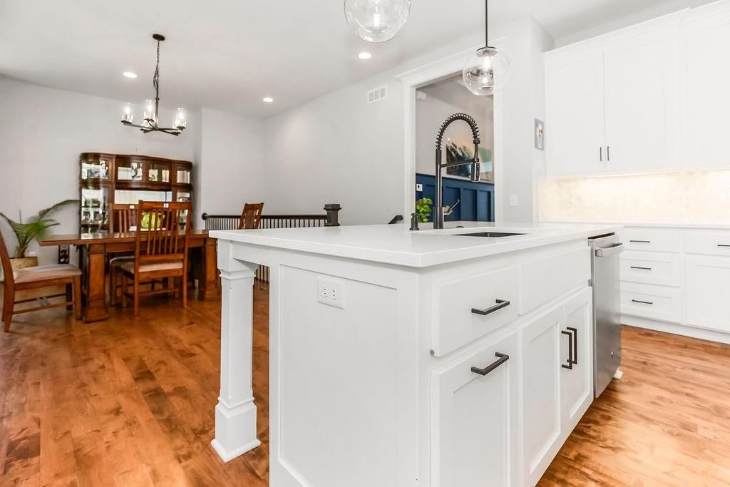 1034 SW Cheshire Drive — photo 12