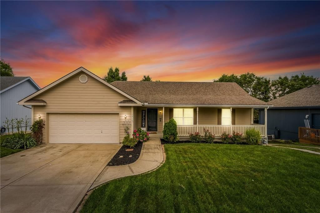 1317 Stonecrest Drive, Kearney, MO