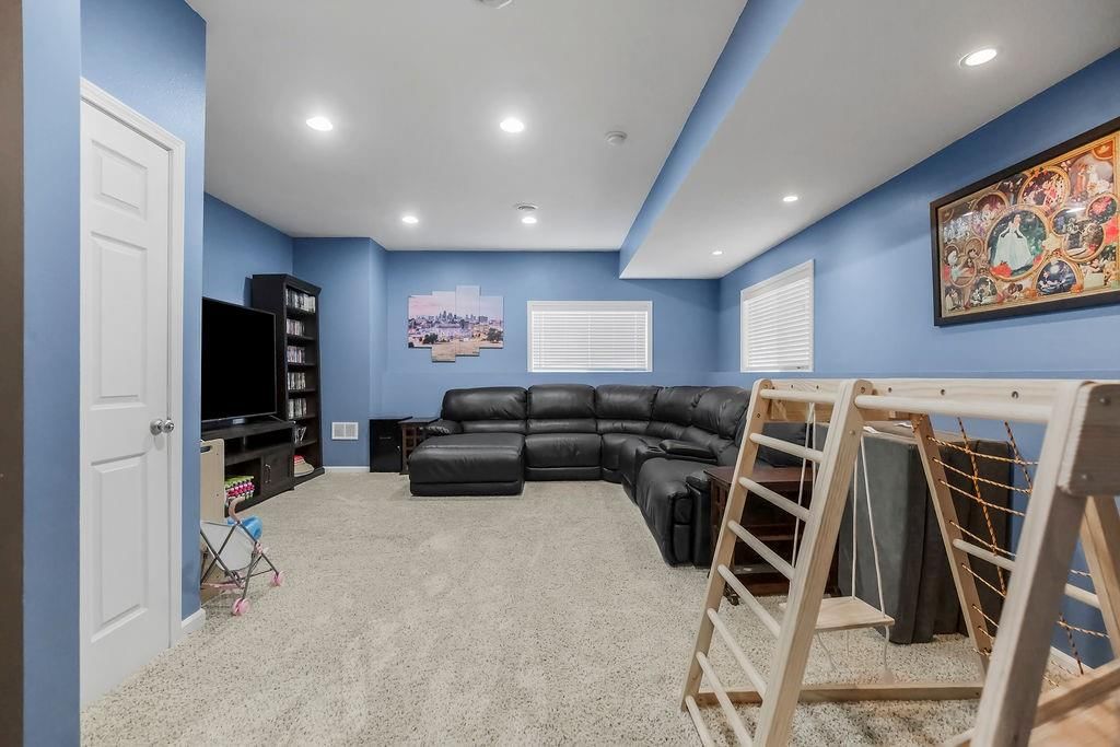 620 E Dogwood Street — photo 24