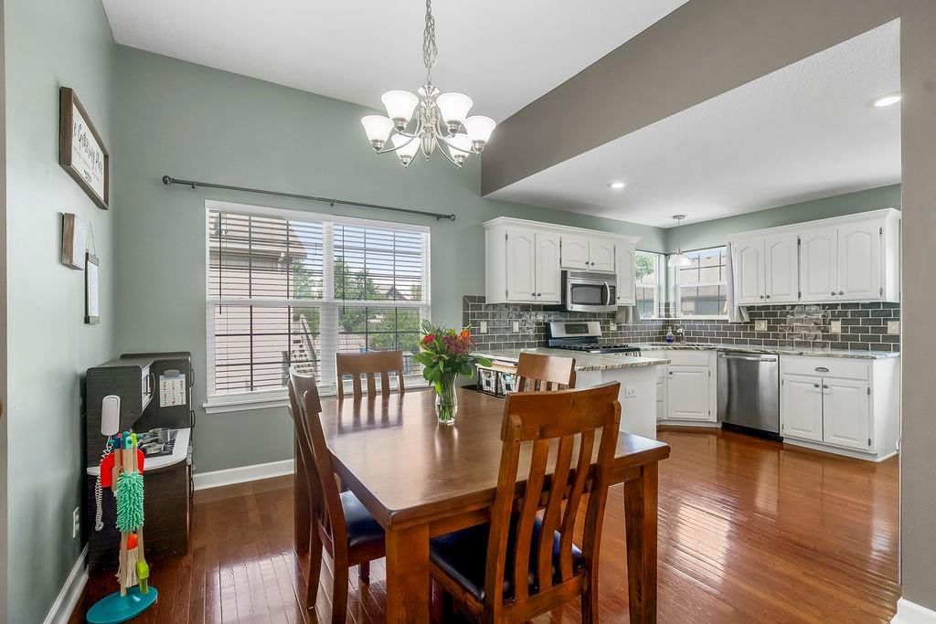620 E Dogwood Street — photo 6
