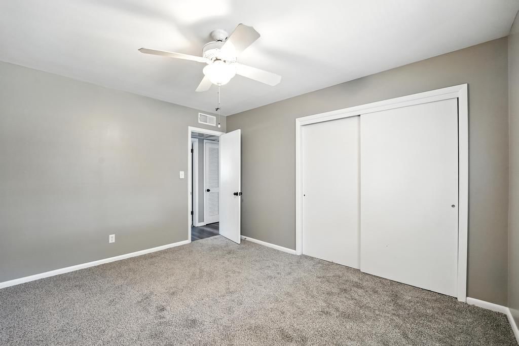 5622 N Strathbury Avenue — photo 12