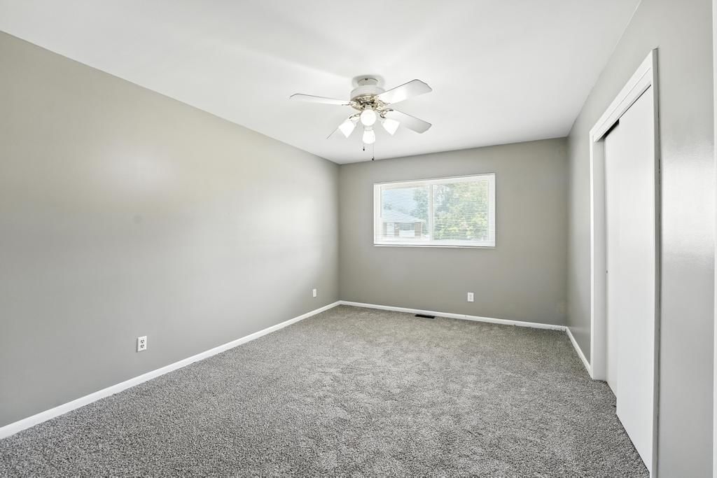 5622 N Strathbury Avenue — photo 9