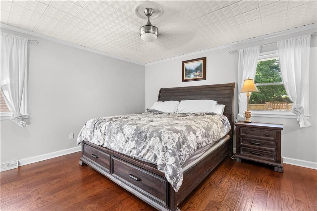 100 NW Locust Drive — photo 19