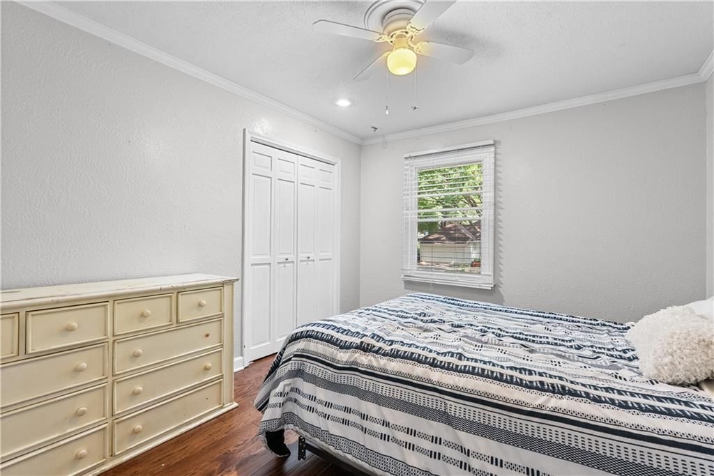 100 NW Locust Drive — photo 23