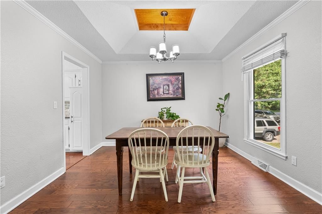 100 NW Locust Drive — photo 9
