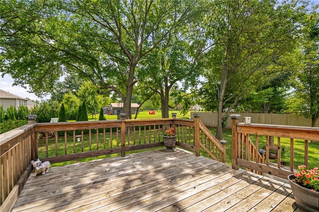 4309 NE Blue Jay Circle — photo 23