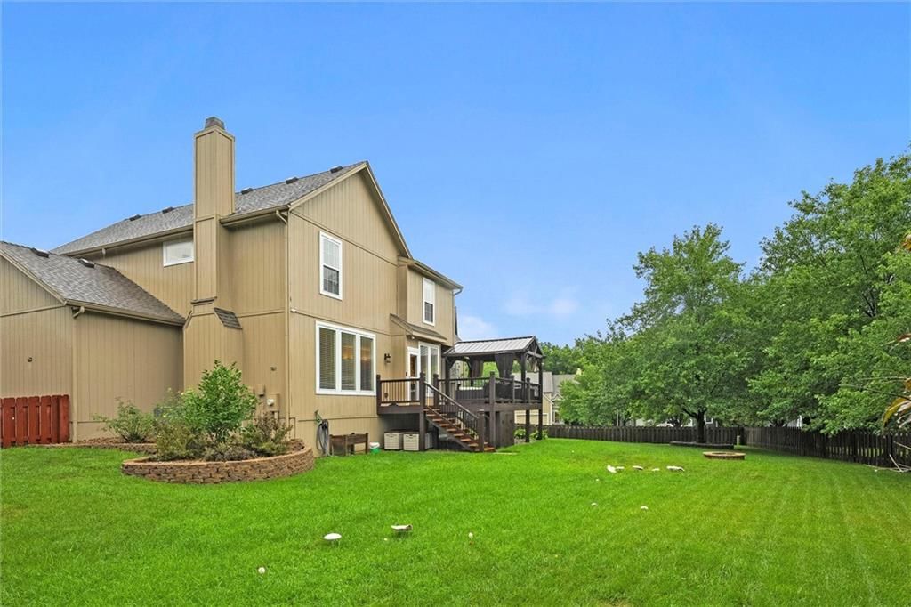 6333 Lakecrest Drive — photo 34
